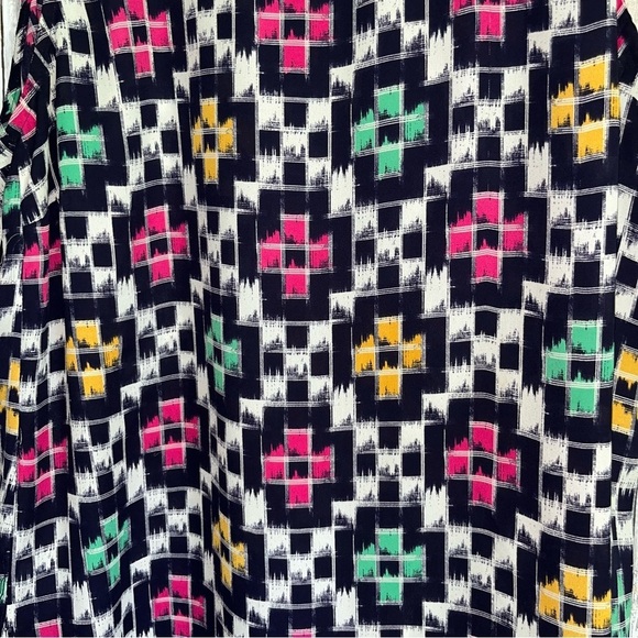 Daniel Rainn Geometric Print Sleeveless Blouse - Picture 3 of 5